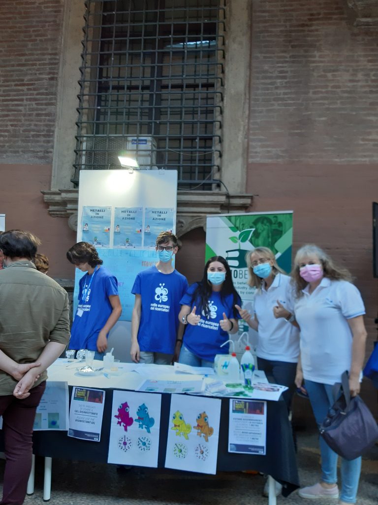 Image of students in front of BIObec roll-up at the EU Researchers Night